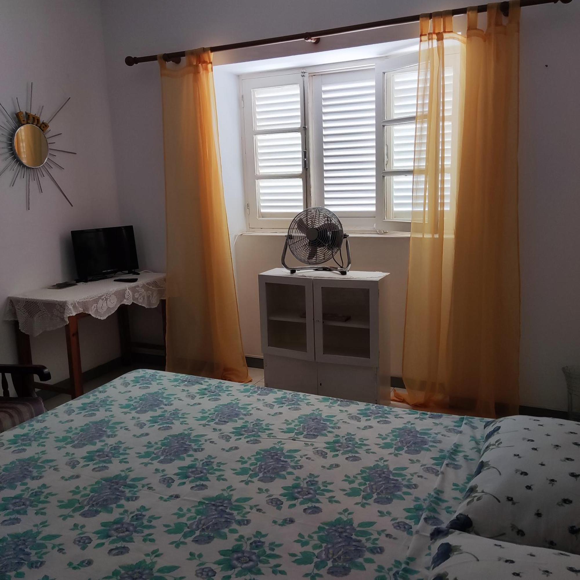 민델로 Chez Fred B&B 외부 사진